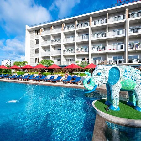Ramada By Wyndham Phuket Deevana Patong Exterior foto