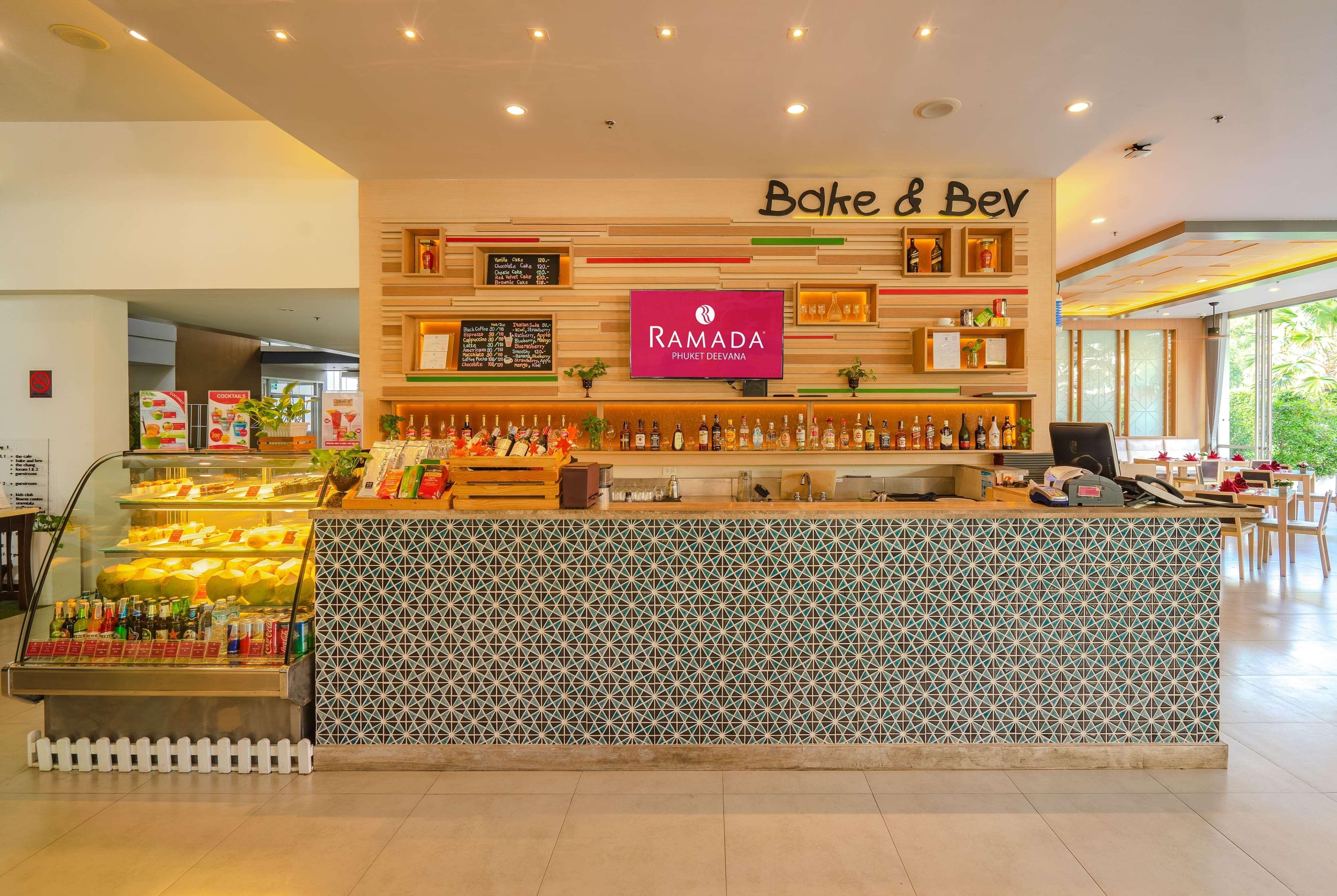 Ramada By Wyndham Phuket Deevana Patong Exterior foto