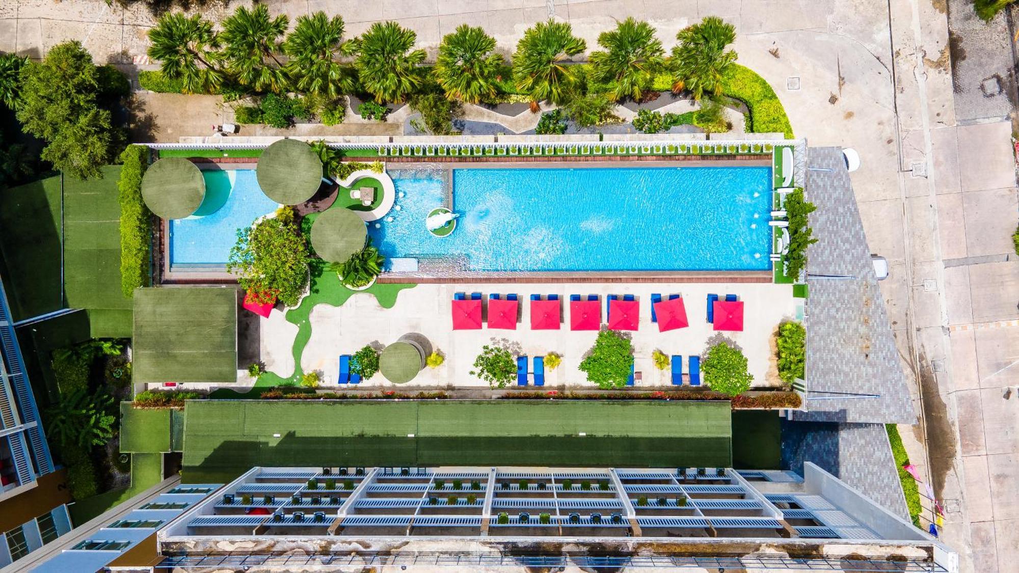 Ramada By Wyndham Phuket Deevana Patong Exterior foto