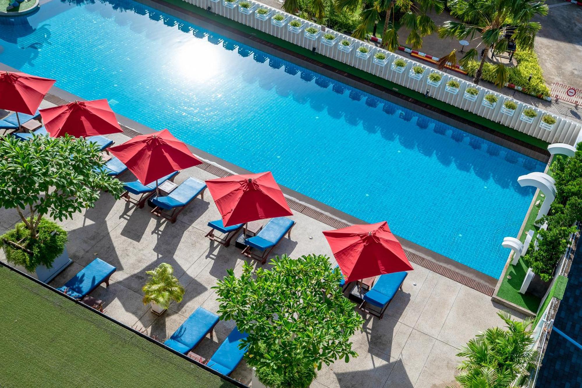 Ramada By Wyndham Phuket Deevana Patong Exterior foto