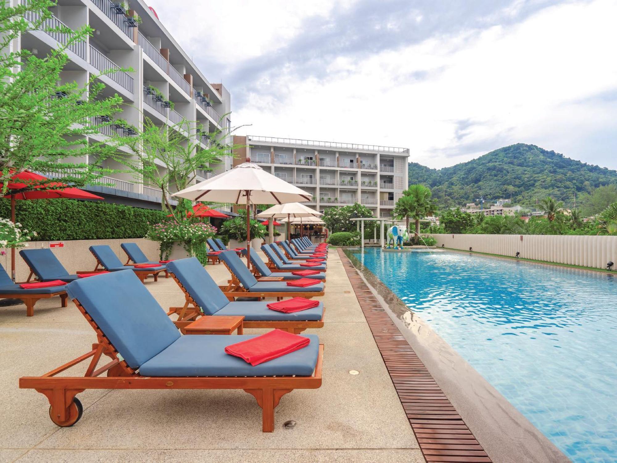 Ramada By Wyndham Phuket Deevana Patong Exterior foto