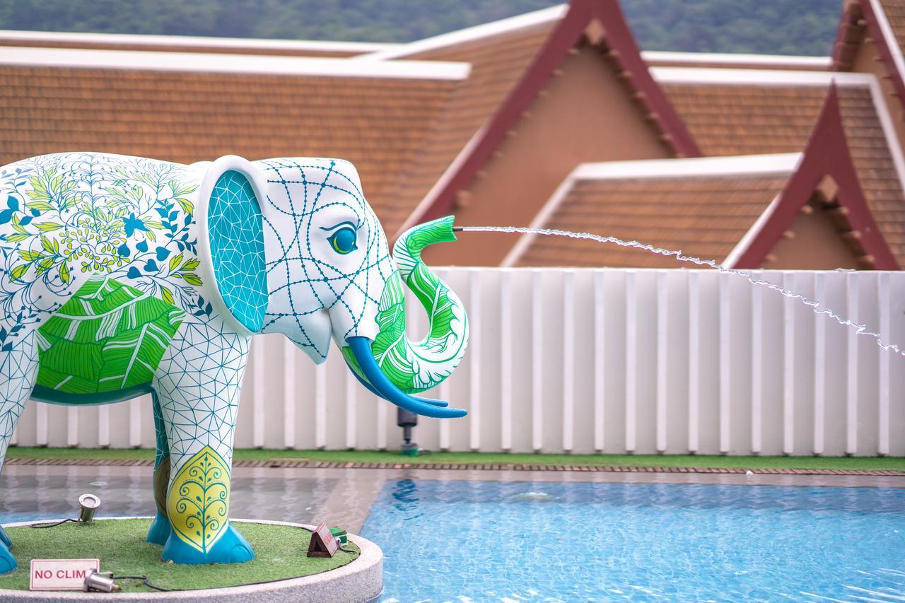 Ramada By Wyndham Phuket Deevana Patong Exterior foto