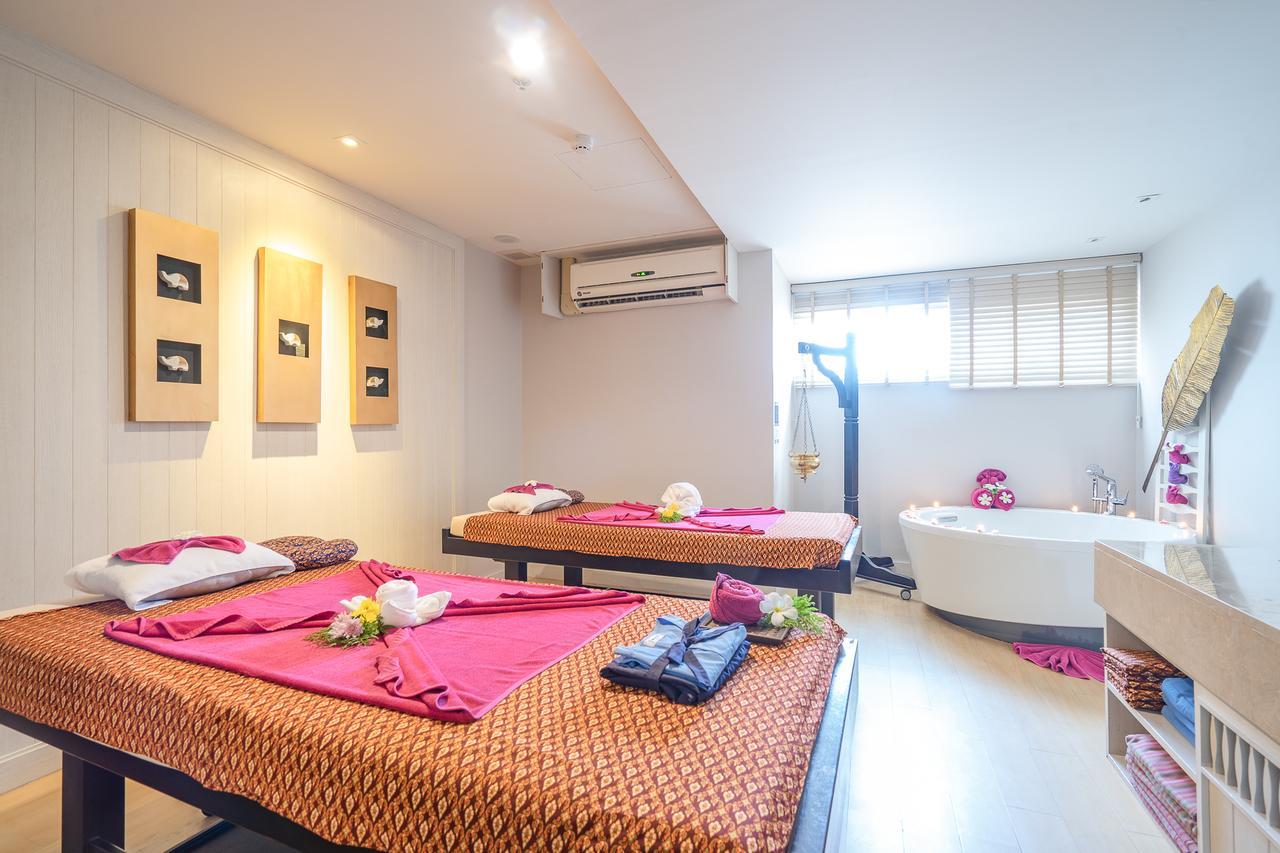 Ramada By Wyndham Phuket Deevana Patong Exterior foto